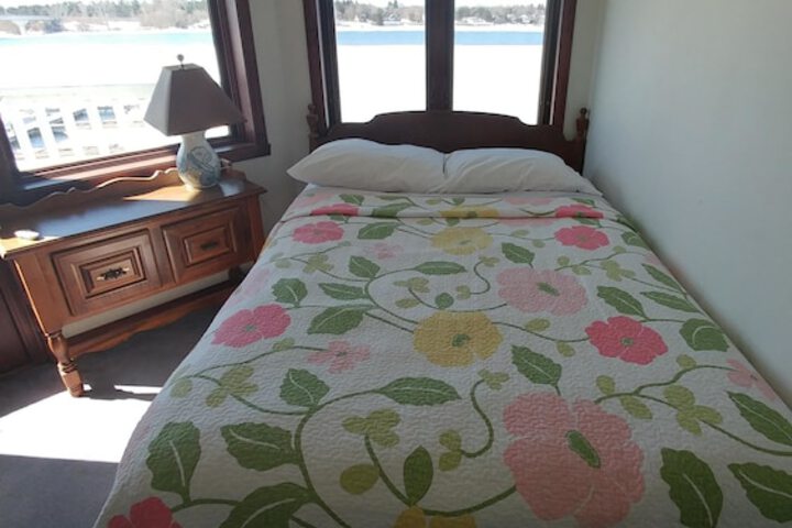 Room 65 of 128