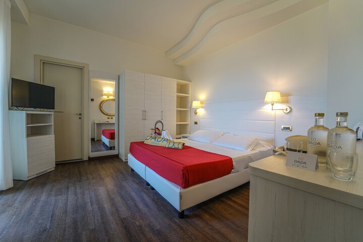 Room 13 of 46