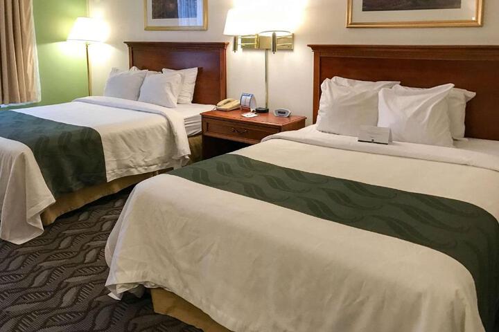 Double Accessible King Size Bed (4 of 9)
