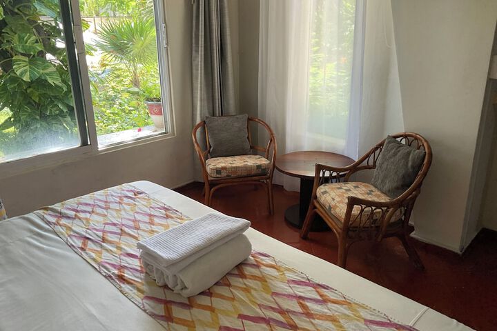 Room 26 of 102