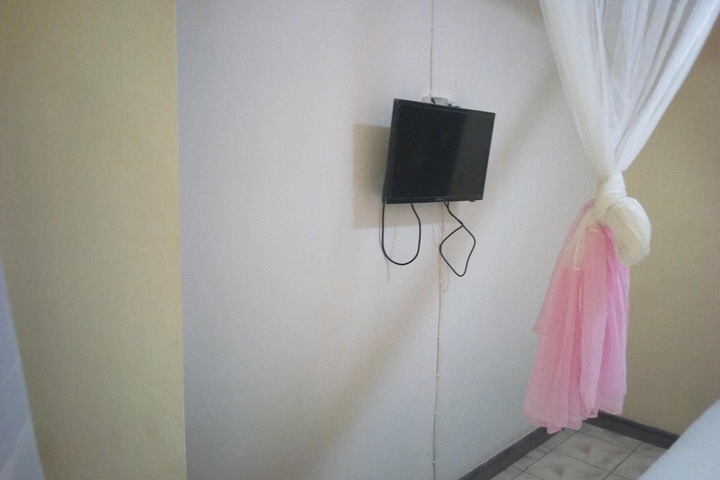 Room 43 of 73