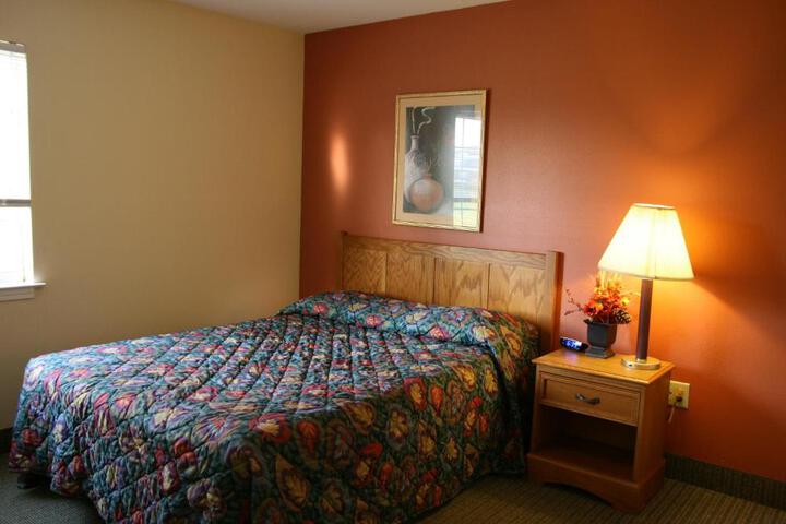 Suite 1 Bedroom (7 of 11)