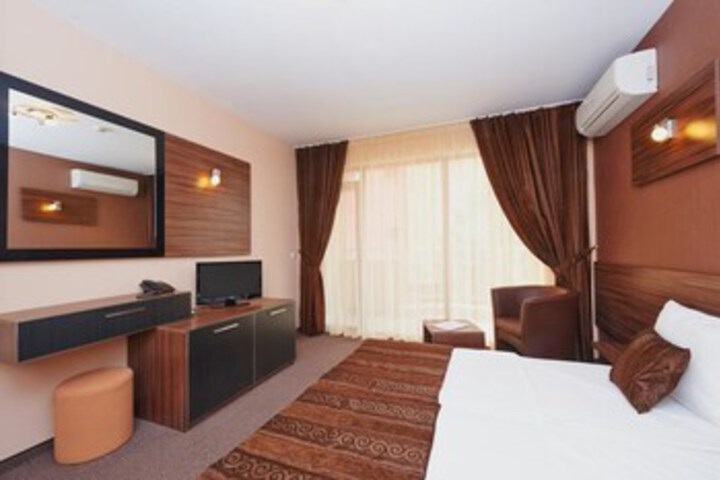 Room 5 of 7