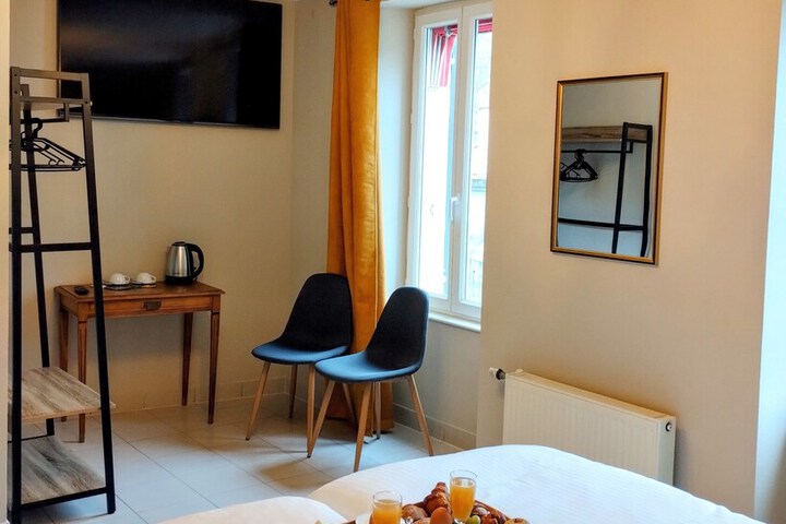 Room 9 of 23