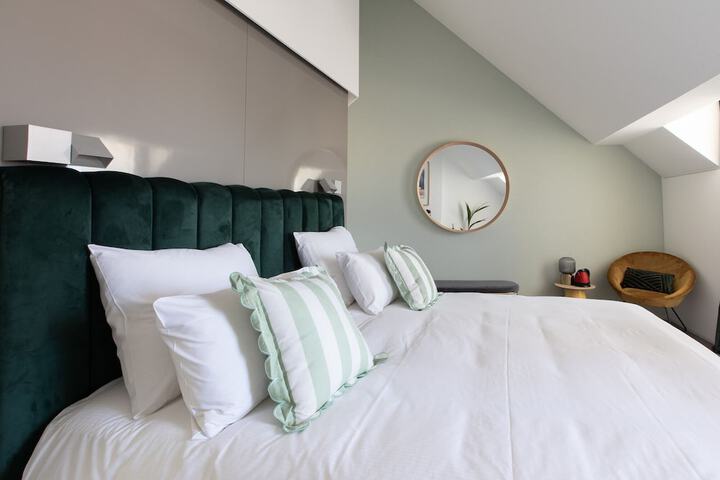 Room 2 of 47