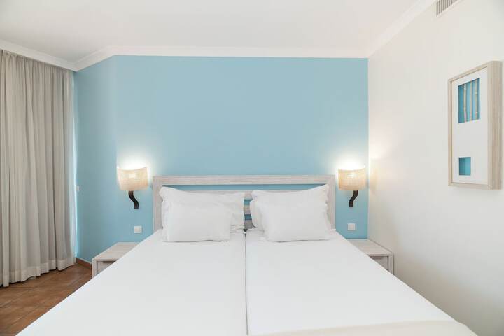 Room 5 of 50