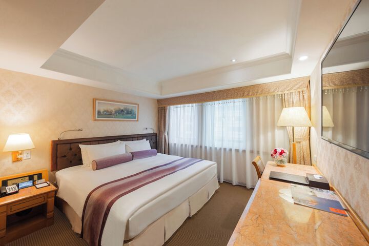 Room 13 of 60