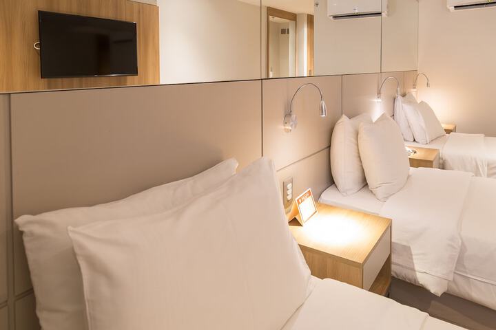 Room 52 of 138