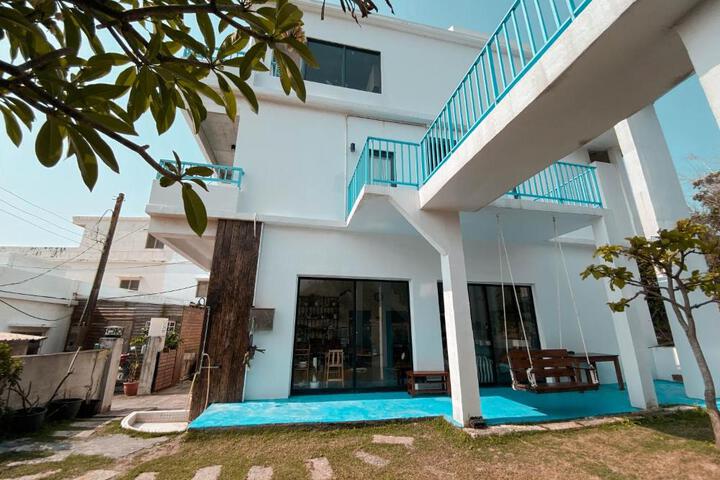Hotel Entry