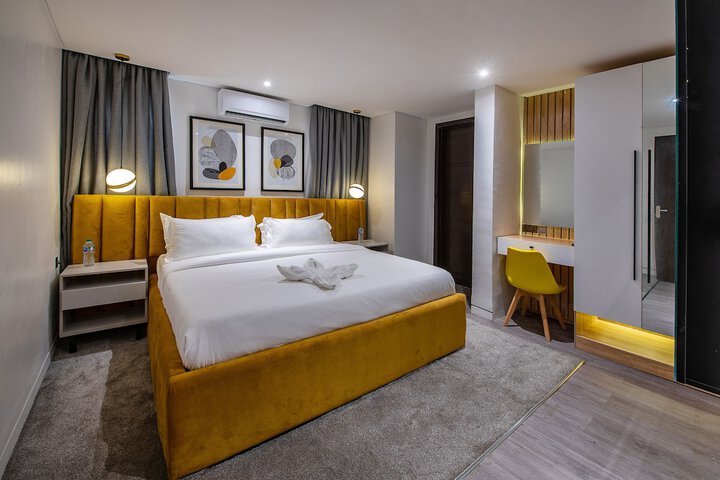 Room 46 of 81