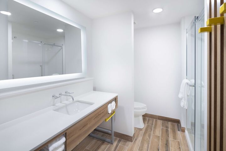 Bathroom shower