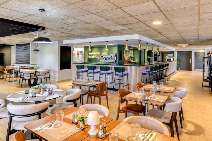 Dining Photos