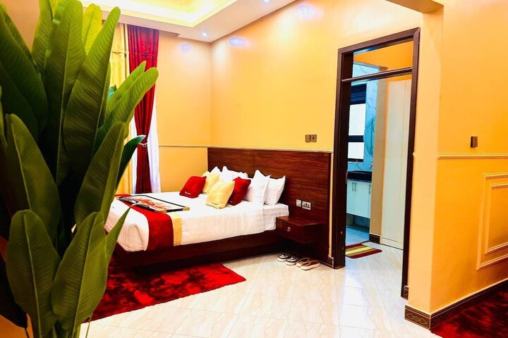 Room 3 of 9