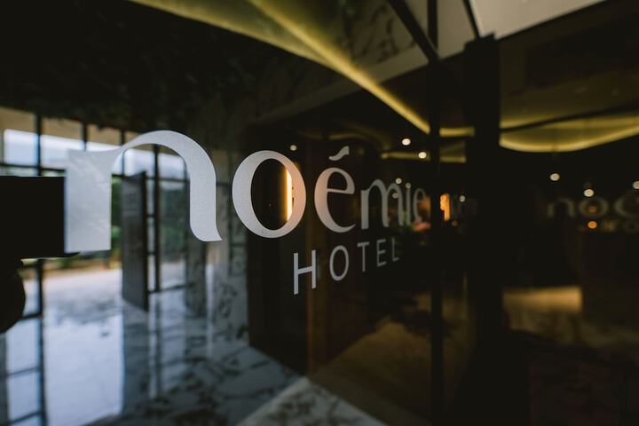 Hotel Interior 4 of 91