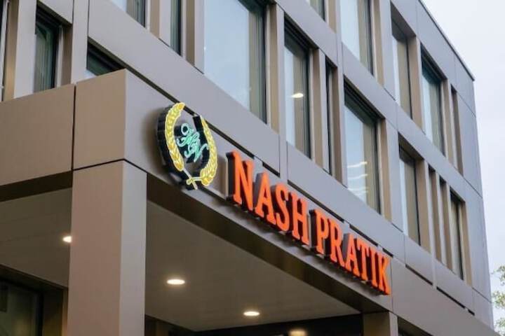 Exterior of Nash Pratik Hotel