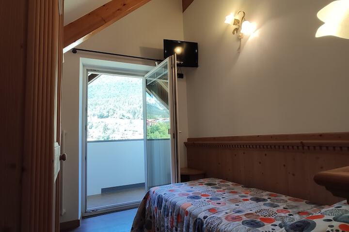 Room 13 of 117