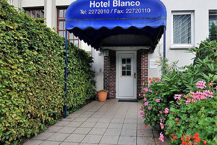 Exterior of Hotel Blanco