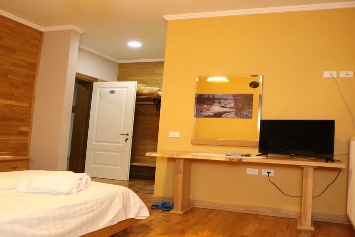 Room 19 of 35