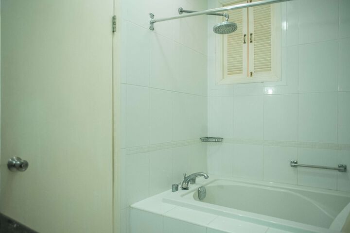 Room 37 of 50