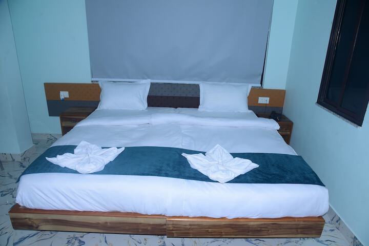 Room 11 of 26