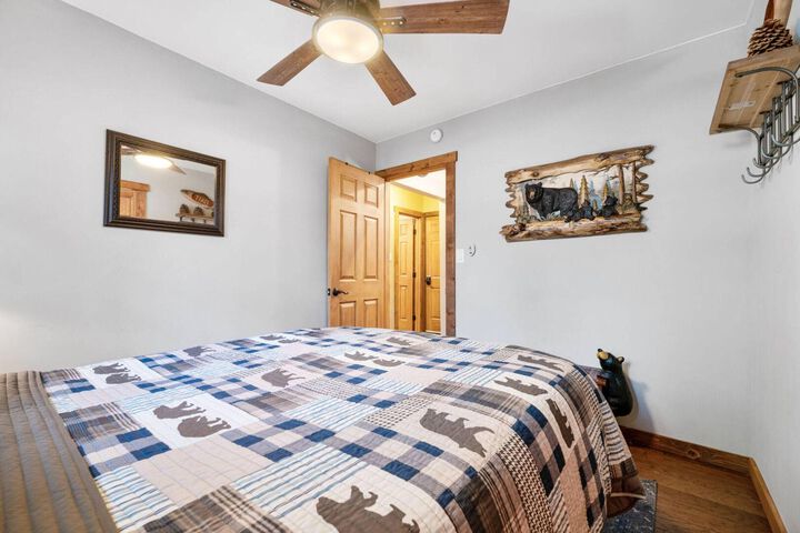 Room 15 of 16