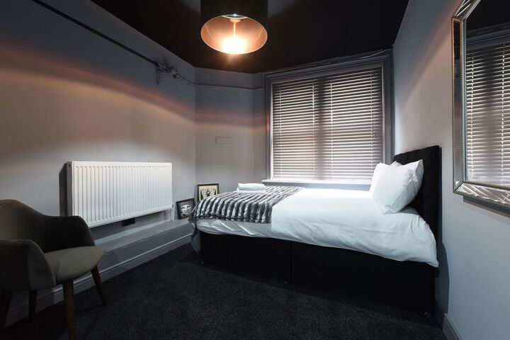 Room 44 of 61
