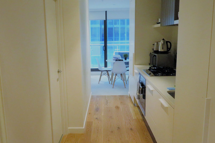 Room 5 of 9