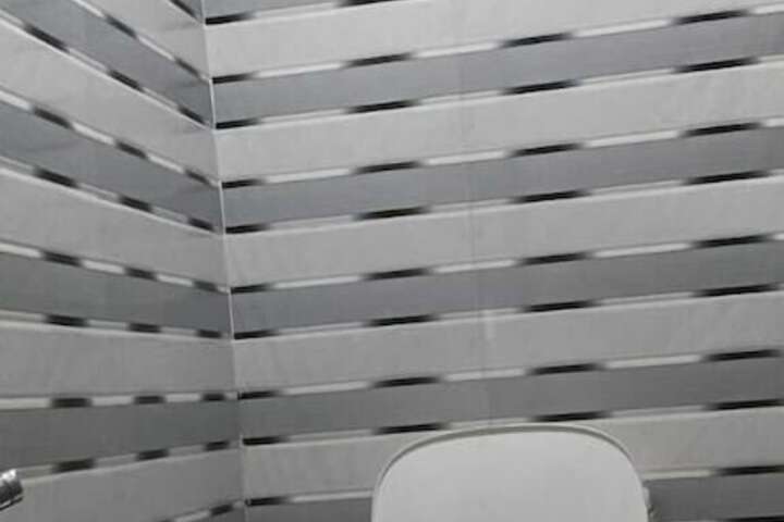 Room 15 of 76