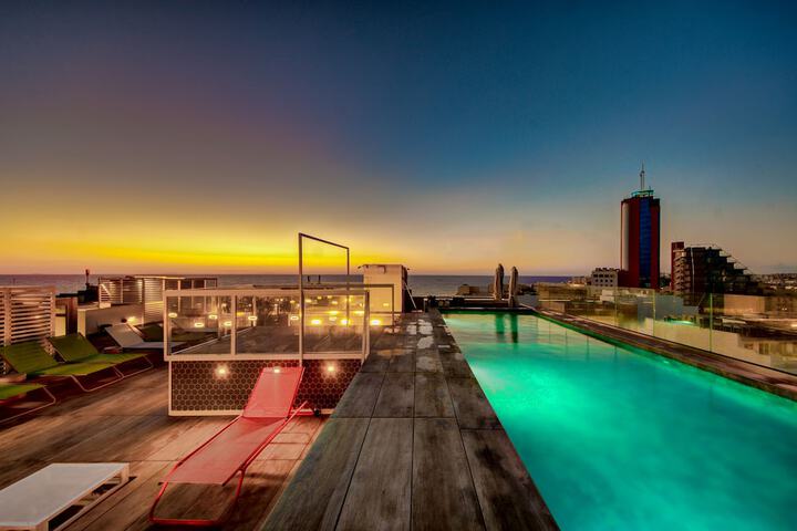 Pool 51 of 62