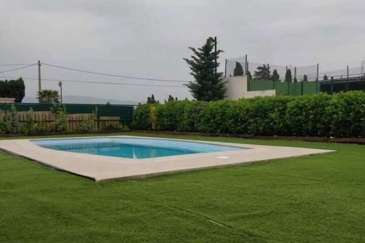 Pool 24 of 52