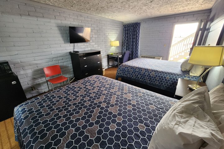 Room 6 of 23