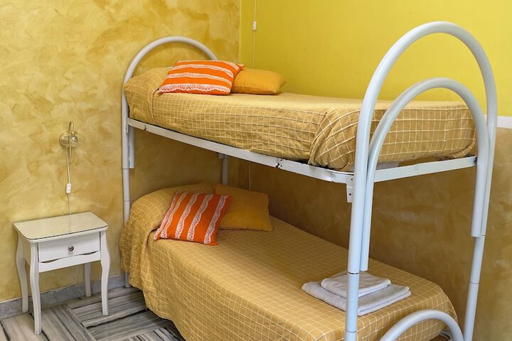 Room 72 of 140
