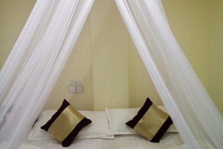 Room 7 of 26