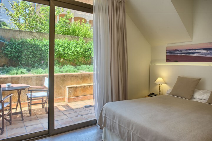 Room 25 of 47