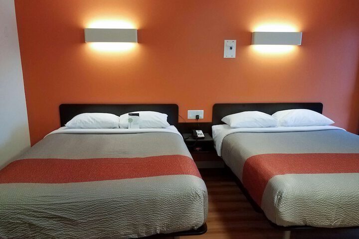 Room 37 of 69