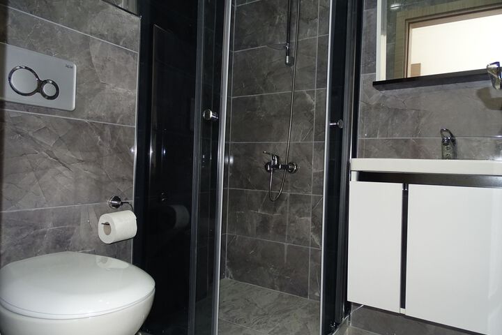 Room 10 of 61