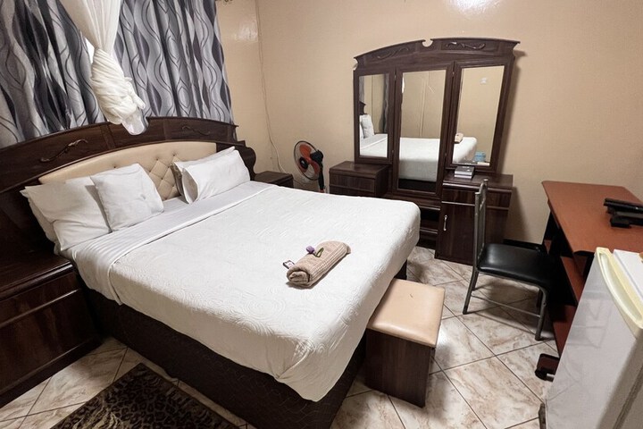 Room 18 of 62