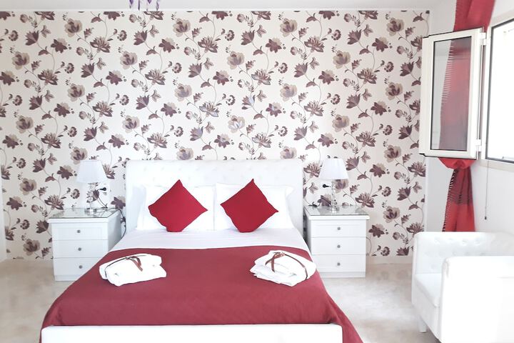 Room 15 of 77