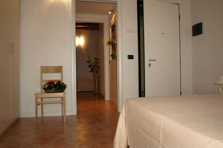 Room 15 of 42