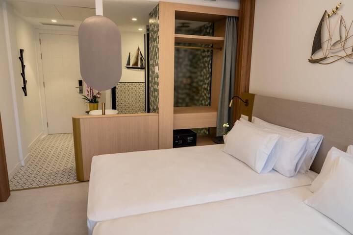 Room 45 of 101