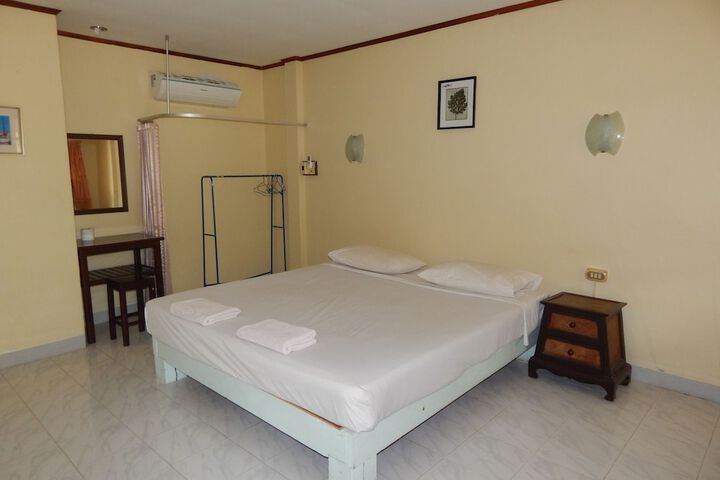 Room 18 of 51