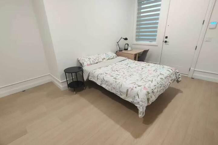 Room 3 of 17