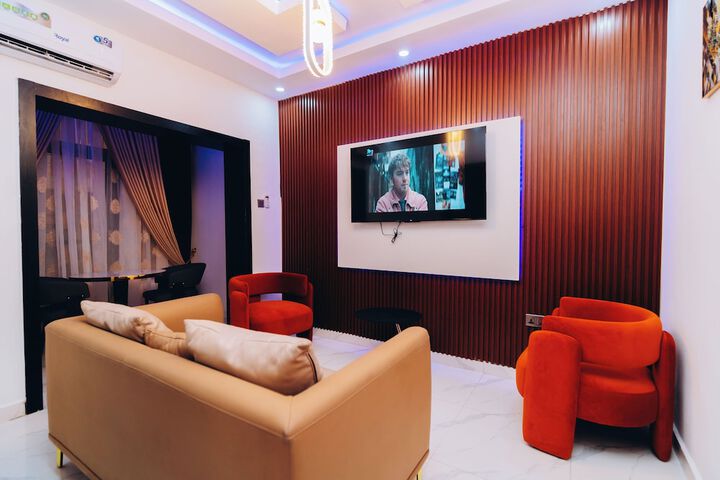 Room 34 of 60