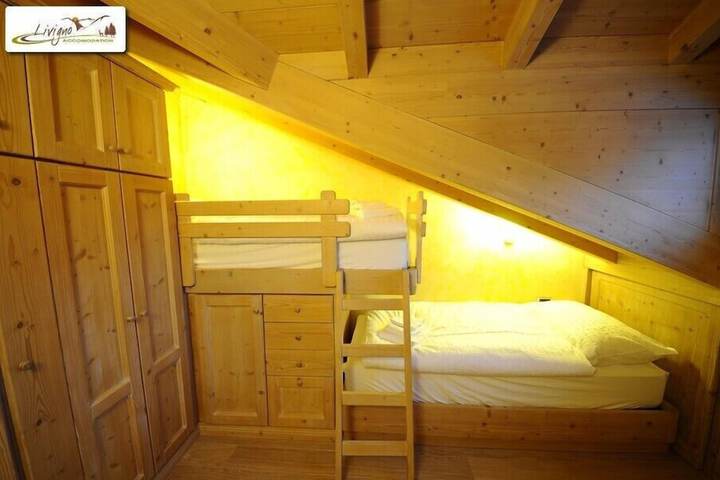 Room 8 of 45