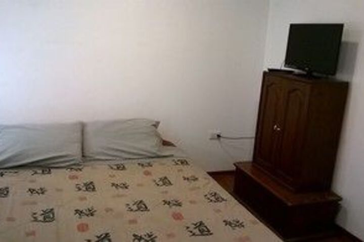 Room 42 of 83