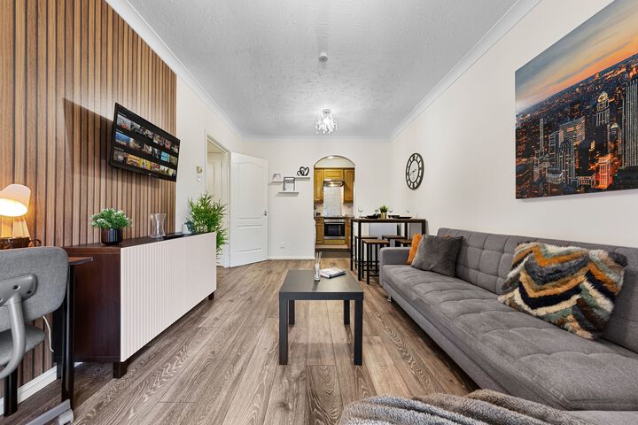 Lounge 9 of 23