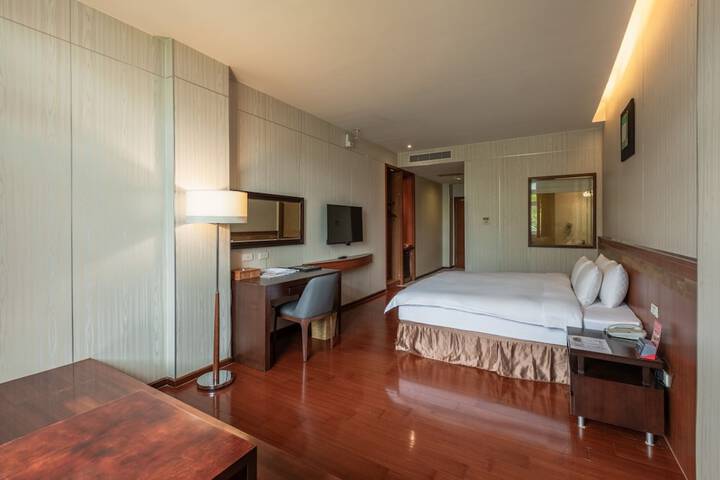Room 38 of 70