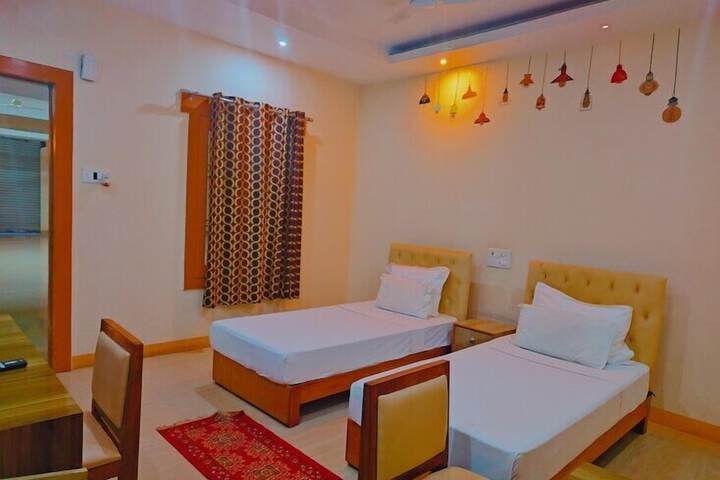 Room 5 of 7