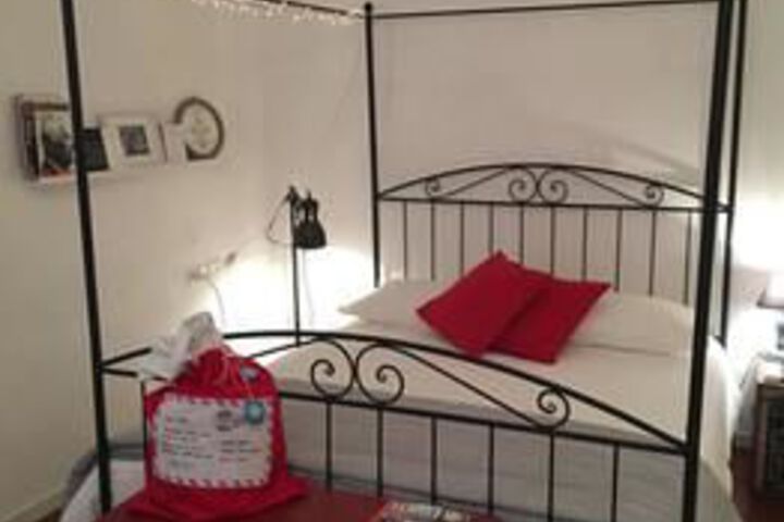 Room 10 of 29