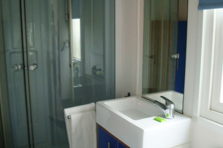 Room 18 of 36